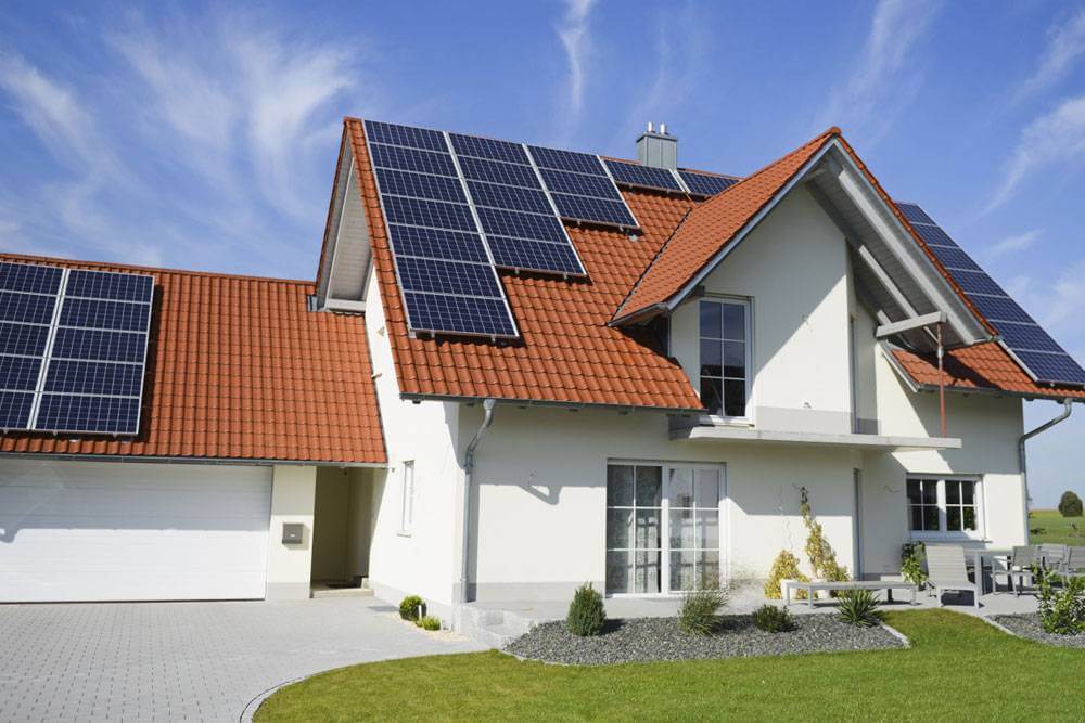 Nên hay không đầu tư lắp điện mặt trời dùng cho gia đình? 
